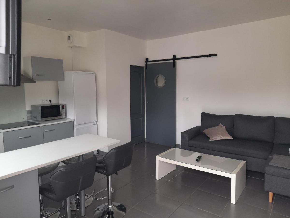 Maison De 4 Personnes Saint-Porchaire Exteriör bild